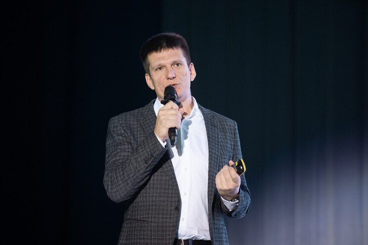 Алексей Распопов, руководитель продуктового направления Cloud.ru: Основой инфраструктуры крупных ритейлеров чаще всего является монолит, который сложно масштабировать и добавлять к нему новые сервисы