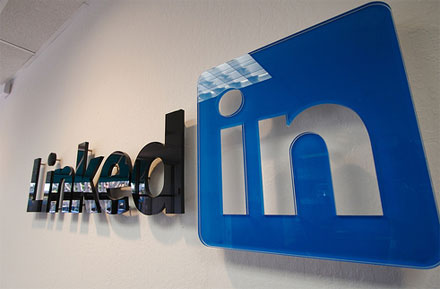 LinkedIn вынудил Professionali.ru сменить дизайн