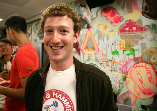 Основатель Facebook Марк Цукерберг сказал в октябре, что если его компания и проведет IPO, то не сейчас, а позже