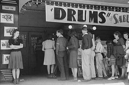«Великая депрессия» заставила американцев ходить в кино, нынешний кризис – покупать диски