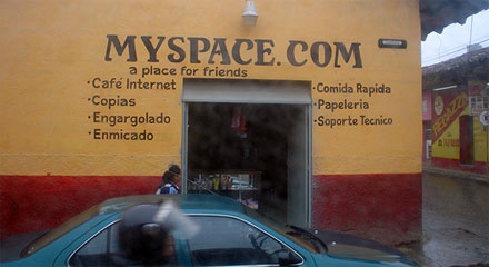 Позиции MySpace постепенно ослабевают