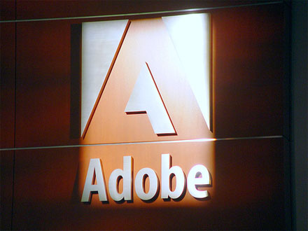 В российской практике Adobe распространителей нелицензионного ПО впервые посадили