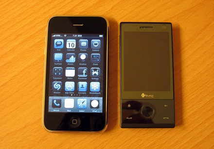 Windows Mobile проиграла iPhone в США