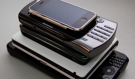 Продажи телефонов будут расти медленнее, чем других мобильных устройств 