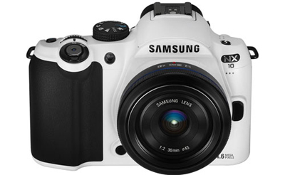 Samsung в сентябре представит фотокамеру NX100=