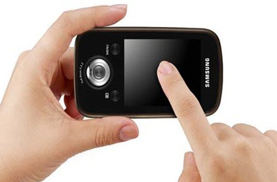 Samsung показала карманную видеокамеру с поворотной оптикой=