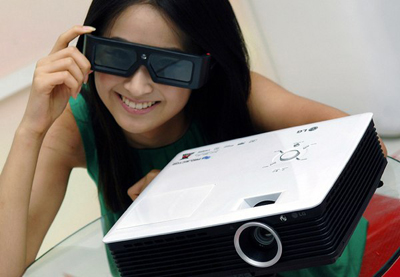 LG показала новые 3D-видеопроекторы=