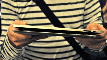 Неофициальный снимок iPad 2 в сравнении с iPad 1