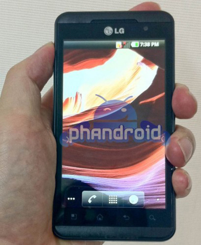 LG собирается показать смартфон Optimus 3D на выставке MWC 2011=