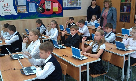 Школа №67 Челябинска: урок рисования на ПВК и Classmate PC, 4 класс