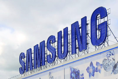 Samsung намерен стать первым поставщиком гибких панелей