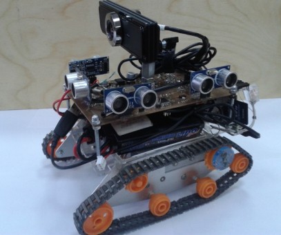 Один из первых прототипов робота xTurion 