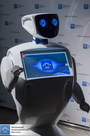 Promobot — автономный робот, выполняющий работу промоутеров