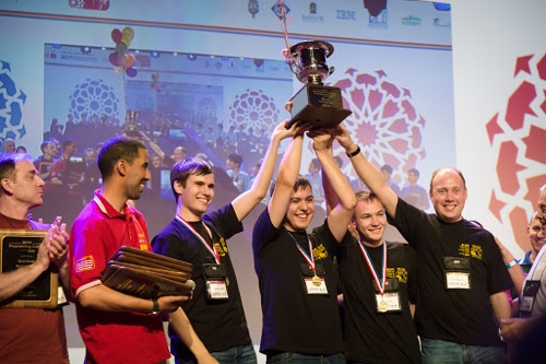 Российские студенты победили на чемпионате мира по программированию
