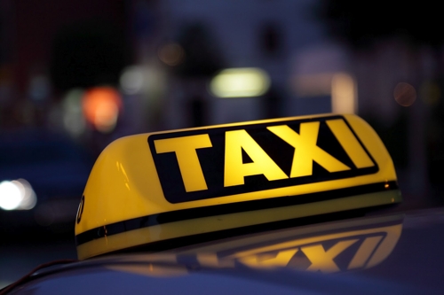 http://filearchive.cnews.ru/img/cnews/2015/11/25/taxi500.jpg