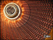 Гонка коллайдеров: кому достанется бозон Хиггса?