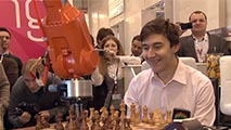 Робот-манипулятор сыграл вничью с чемпионом мира