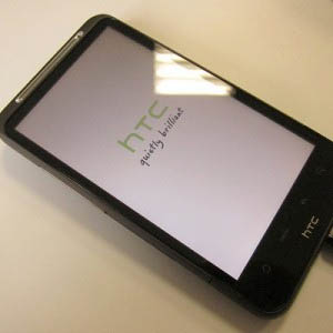 HTC выпускает топовый смартфон с 4.5-дюймовым экраном