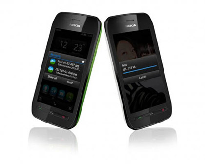 Nokia показала гарнитуру и смартфон с поддержкой NFC