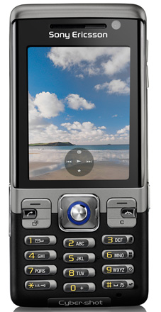 Защищенный камерофон Sony Ericsson C702