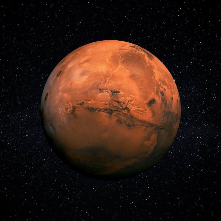В 1971-1972 годах космический аппарат «Маринер-9», запущенный для проведения научных исследований Марса, обнаружил на Красной планете гигантскую систему каньонов – Долины Маринер. Каньон простирается на 4000 км в длину, 200 км в ширину и семь км в глубину. 
