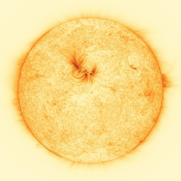 Изображение Солнца, полученное с помощью телекопа NASA «High-Resolution Coronal Imager».