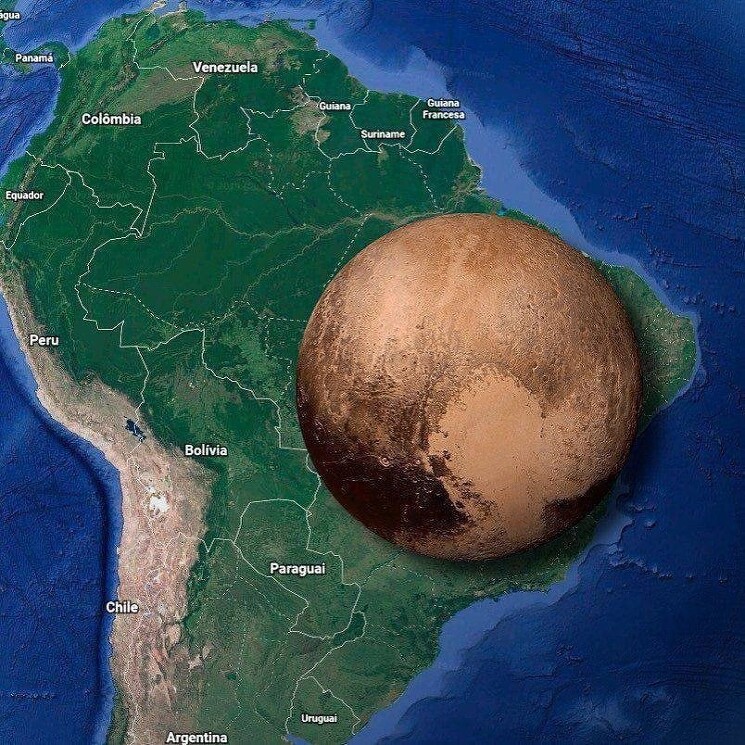 Размеры Плутона и Южной Америки в сравнении
