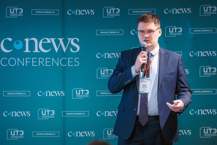 Михаил Божор, директор, руководитель практики цифрового права «Афонин, Божор и партнеры»: Весь контент, загруженный в ИИ-сервис, может использоваться для обучения ИИ, и контрагенты оператора сервиса имеют доступ к данным