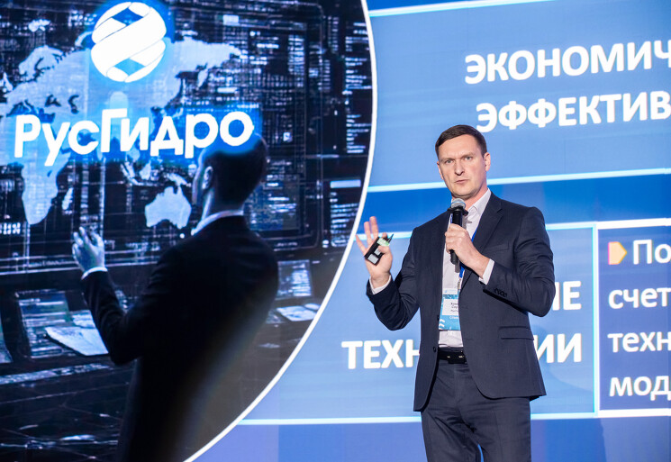 Сергей Хомяков, директор Департамента информационных технологий и цифрового развития «РусГидро»: Руководство было готово к временному снижению качества ИТ-услуг в процессе перевода на отечественное ПО и обеспечило необходимое финансирование для реализации планов импортозамещения в сжатые сроки