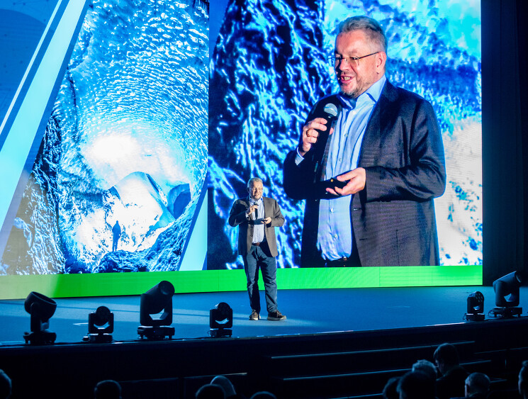 Вадим Желтухин, директор по информационным технологиям АЛРОСА: Постепенно компания отказалась от простой замены западных продуктов на российские и решила внедрять только те, которые лучше иностранных аналогов