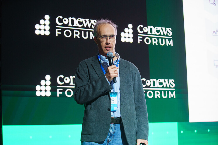 Владислав Сарнацкий, ИТ директор компании «Восток-Запад»: Раньше перед тем, как передать креветок на производство, их сортировали вручную. Затем в компании внедрили систему «Умный глаз» на базе видеоаналитики. Она автоматически определяет размеры креветок на конвейере и отбраковывает не подходящие по габаритам