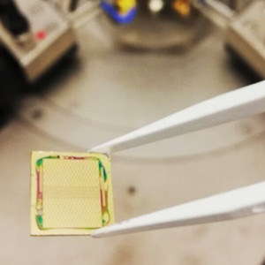 В нанопроводной транзистор встроили память для суперкомпьютеров будущего