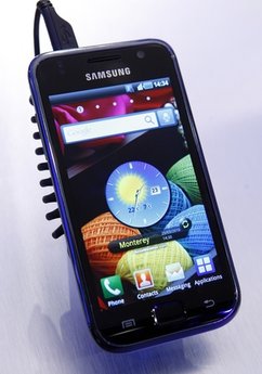 LG и Samsung улучшат интерфейсы мобильных телефонов=