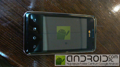 LG представила новый Android-коммуникатор начального уровня=