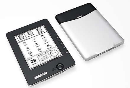 Внешне ридеры PocketBook Pro 602 и Pro 603 идентичны, но во второй модели экран сенсорный 