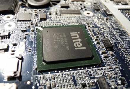 Ошибка в чипсете Intel вызвала головную боль на мировом рынке ПК