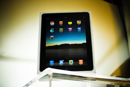 СМИ отложили запуск iPad mini на месяц - до октября