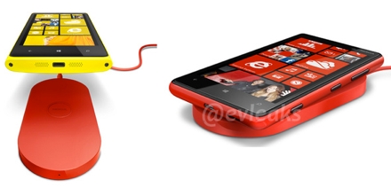 Nokia Lumia 920 с устройством для беспроводной подзарядки