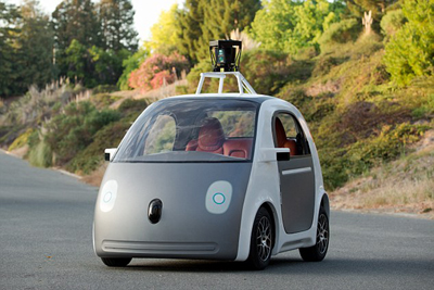 Полностью автономный автомобиль Google без рулей и педалей. Уже начато производство первой опытной партии в 100-200 таких авто 