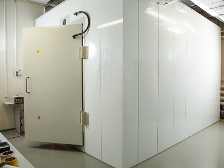 Безмагнитная камера в лаборатории магнитооптики Российского квантового центра