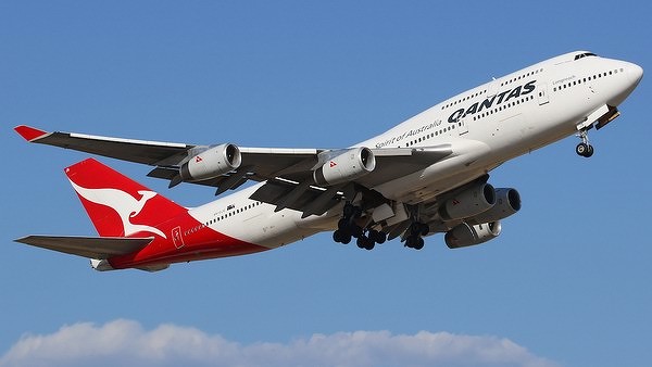 Самолеты Boeing-747 получают обновления ПО на 3,5-дюймовых дискетах. Видео - CNews
