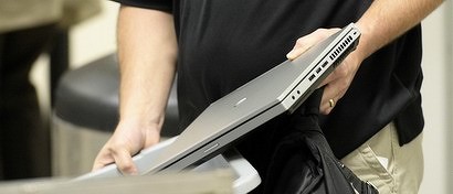 Российский подросток украл ноутбук, чем остановил строительство целой школы