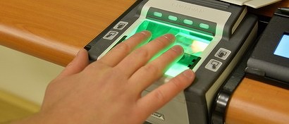 Сбербанку и VK срочно потребовалась биометрия несовершеннолетних россиян. Власти против