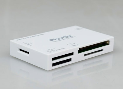 Phottix представила мультиформатный карт-ридер с поддержкой USB 3.0