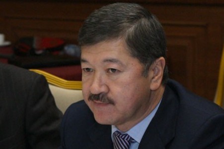 Вымпелком простил советнику президента Казахстана Булату Утемуратову задолженность на сумму более $200 млн