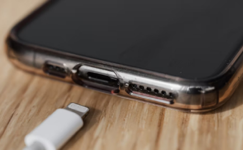 Как самостоятельно диагностировать и починить зарядный порт смартфона и ноутбука