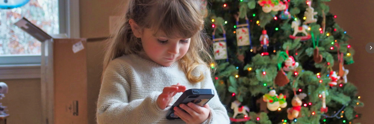 Что подарить ребенку на Новый год: лучшие гаджеты для юных пользователей
