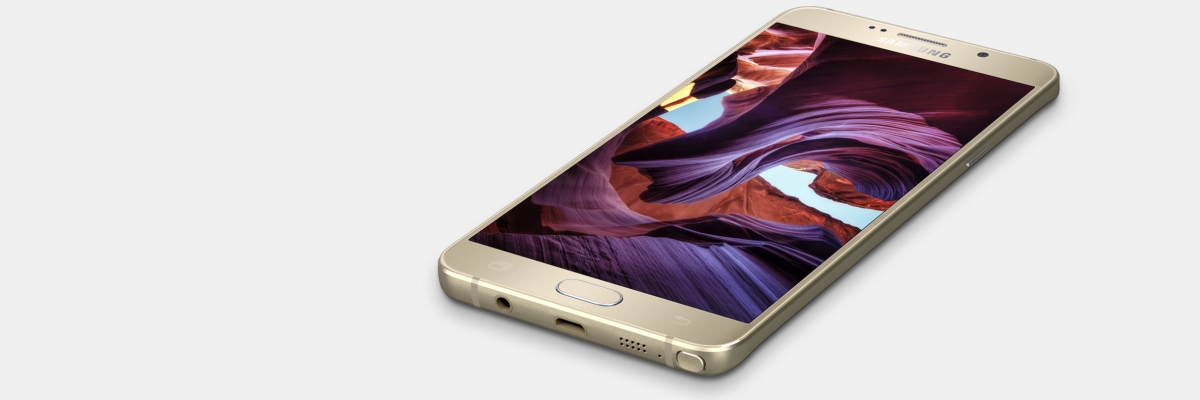Samsung Galaxy Note 5 в золотом и чёрном оперении